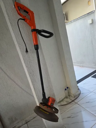 Roçadeira elétrica