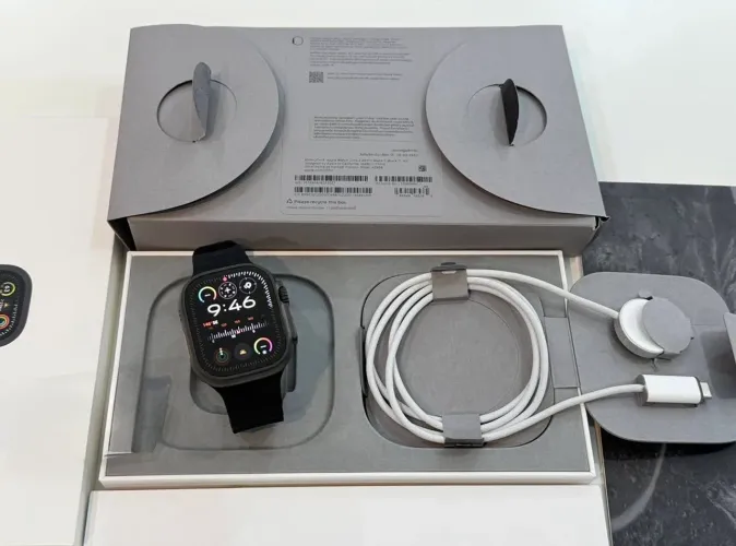 Apple Watch Ultra 3 49 mm GPS + Celular Novo