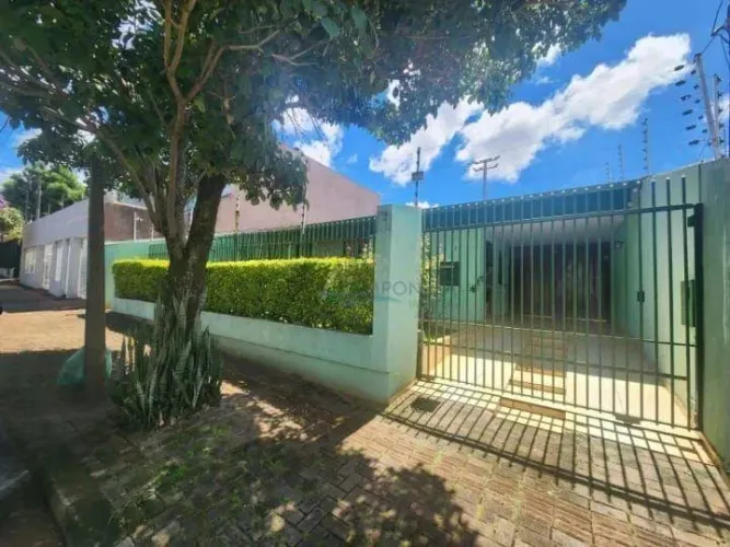 Casa com 3 dormitórios para alugar, 145 m² - Colina Verde - Londrina/PR