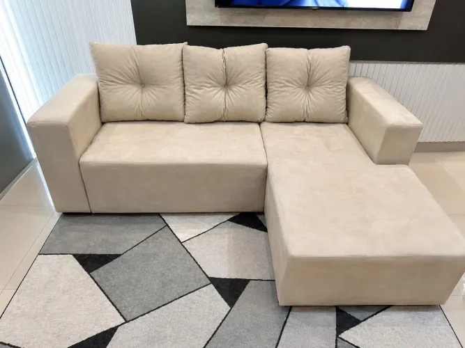 Sofá Chaise semi novo 3 lugares