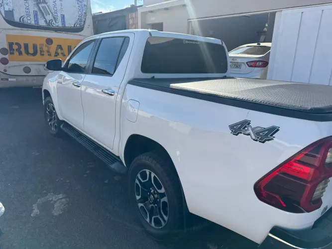 Toyota Hilux CD SRV 4X4 2.8 TDI Diesel Aut. 2017