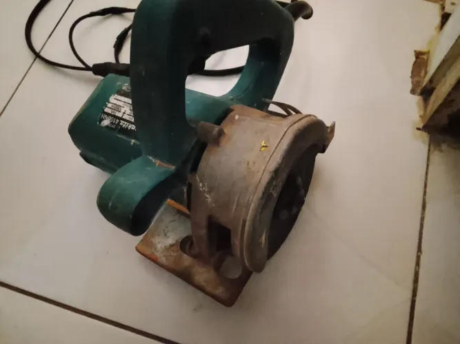 Makita