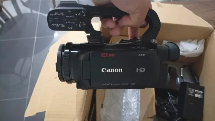 Filmadora Cânon XA11