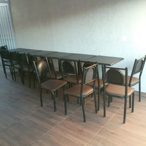 Mesas e cadeiras para lanchonete