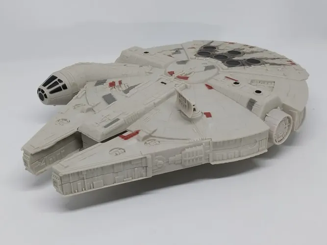 Miniatura Millennium Falcon Star Wars - Hasbro (Colecionador)