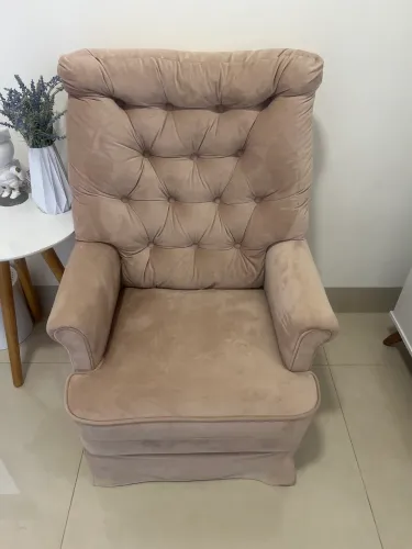 poltrona de amamentação Phoenix Baby com puff
