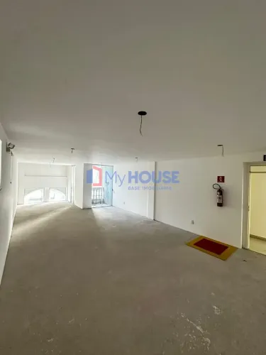 Sala comercial em prédio com elevador no centro da cidade para venda ou locação, Centro, I