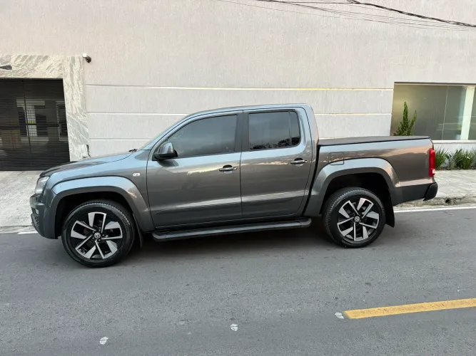 Volkswagen Amarok Comfor. CD 2.0 TDI 4X4 Dies. Aut. 2020