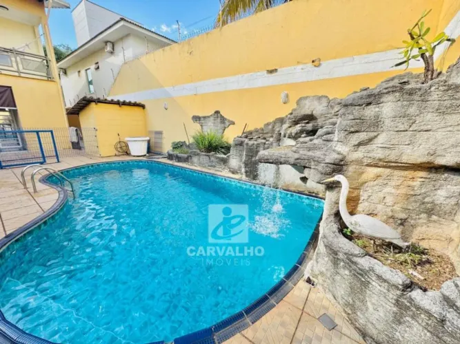 Sobrado a venda com piscina - Jardim América