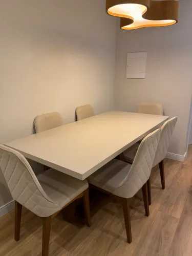 Mesa de jantar 6 lugares