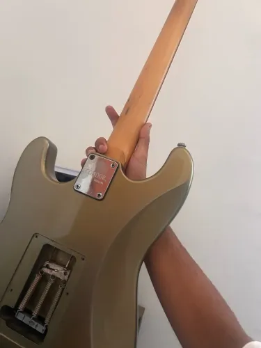 guitarra condor floyd rose