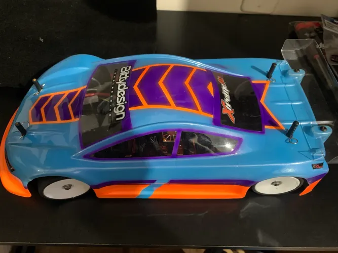 Automodelo Yokomo BD8 