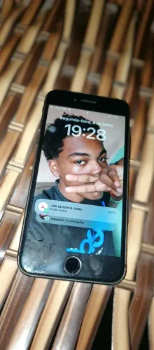 IPHONE 8 64GB