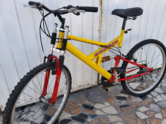 Bicicleta Aro 26 Sundown Brisk Dupla Suspensão,Freios V-Brake 18V
