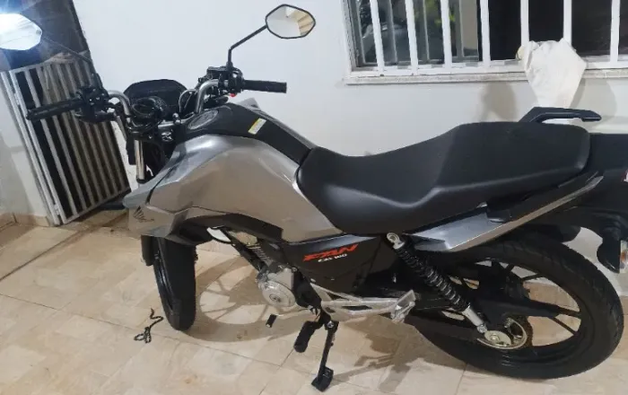 Vendo Fan 160 ano 2026 zerada