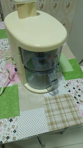 Centrífuga de frutas Wallita