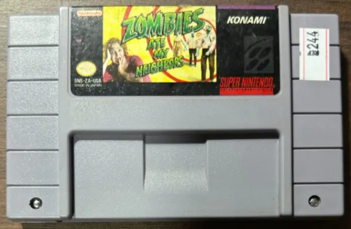 Zombies Ate My Neighbors Original SNES Super Nintendo REF.244