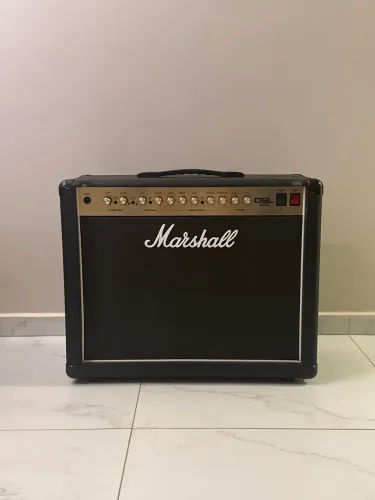 Marshall DSL40 C Valvulado - Amplificador / Cubo / Combo Guitarra