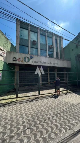 Prédio Comercial Estruturado à Venda ou Locação na Avenida Campos Sales