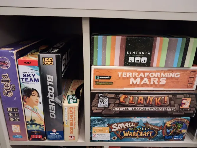 Jogos tabuleiro/cartas seminovos (valores na descrição)