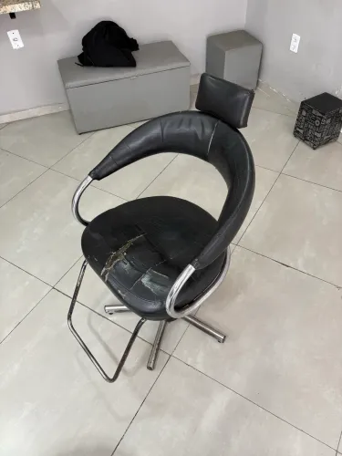 VENDO CADEIRA DE BARBEIRO