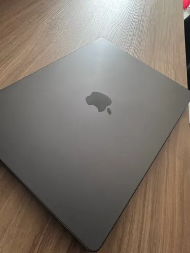 Macbook Pro Apple M3 18 GB / 512 SSD