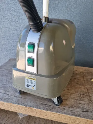 Steamer Vaporizador Profissional SR-9000 - Excelente para Lojas, Ateliês e Confecções