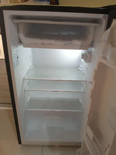 Frigobar usado poucas vezes