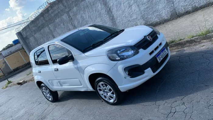 Fiat Uno Attractive 1.0 EVO Fire Flex 8V 5P 2021