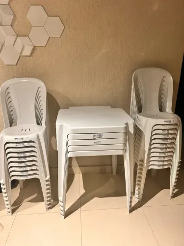 Conjunto de 5 mesas com 20 cadeiras excelente qualidade - retirar urgente