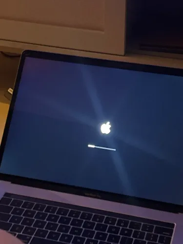 MacBook Pro Retina 15 (16)