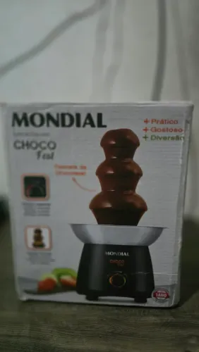 Cascata de Chocolate Mondial Nova