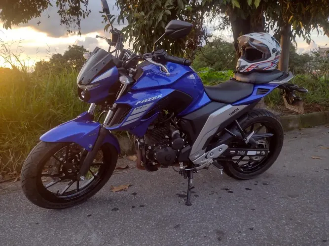 Vendo ou troco por carro do meu interesse