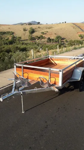 Carretinha fazendinha com 3 suporte de moto