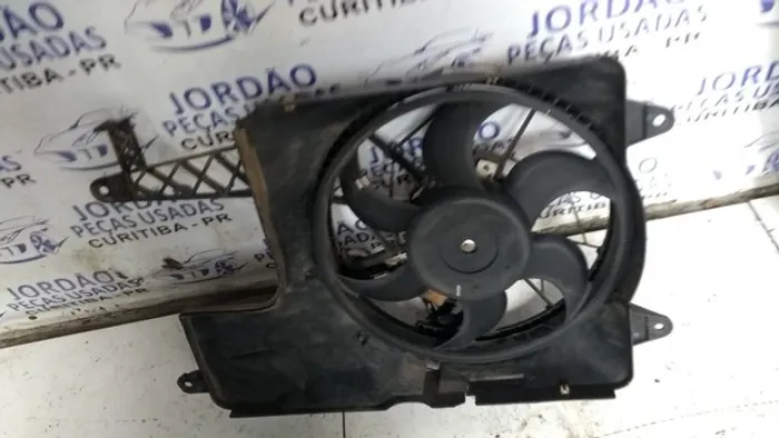 Ventoinha com defletor / ar condicionado VW AP ano 2006.