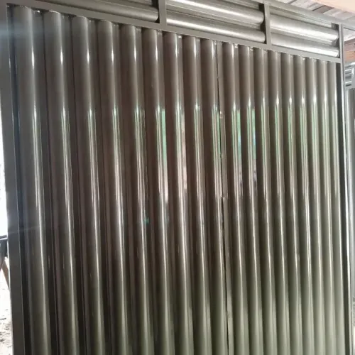 PORTÃO DE GARAGEM NA CHAPA ANDULADA GALVANIZADO 