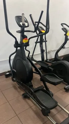 Elíptico Profissional - Ótimo estado
