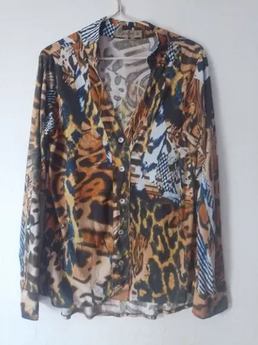 Camisa feminina Maclagen - tamanho M