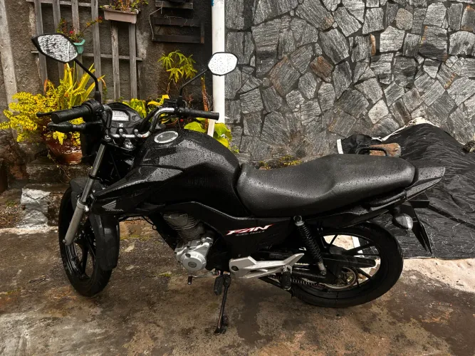 Moto disponível pra venda  