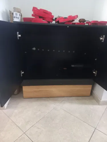 Armário em mdf com chave