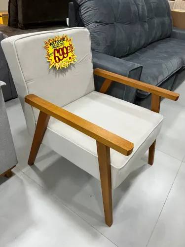 Poltrona de Madeira Moderna NOVA MOSTRUÁRIO 