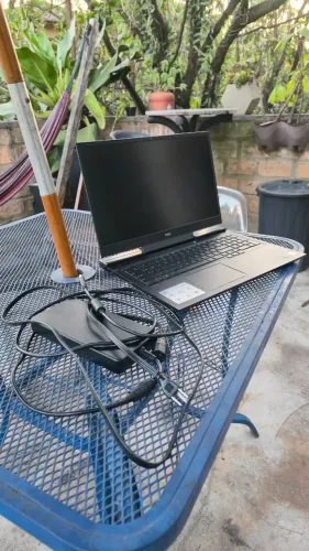 Dell G7 17 7700 17.3" 300Hz Intel Core i7 32 GB 3 TB RTX 2070 Gaming Laptop Notebook e RGB