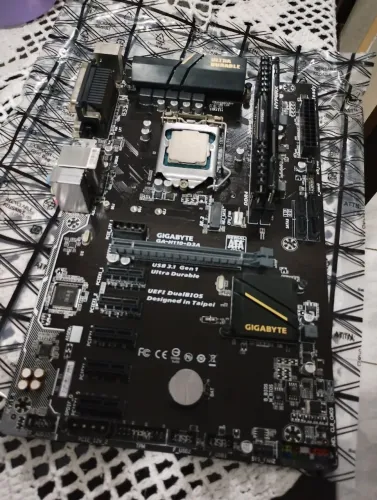 ? Kit ? i5 7400 + Placa-Mãe + Memórias DDR4 (Pronto pra uso)