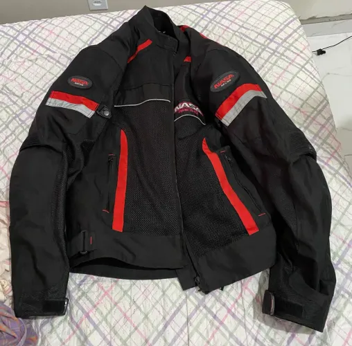 Jaqueta de Moto NASA Racing, calça x11,  aceito troca, tem conversa