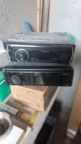 2 Rádio automotivo pioneer e sony