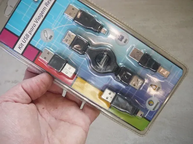 kit conectores USB - retrátil - para viagem - Leadership - cartela quadrada
