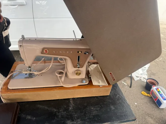 Máquina de costura 