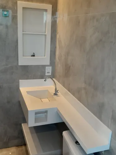 Pia de porcelanato.  Preço bom