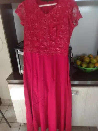 2 Vestidos  + 1 Sapato