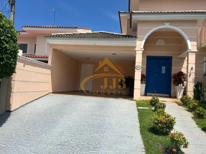Lindo sobrado com Churrasqueira e Piscina!